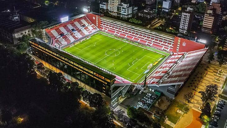 Estudiantes de La Plata - Espaço Publico